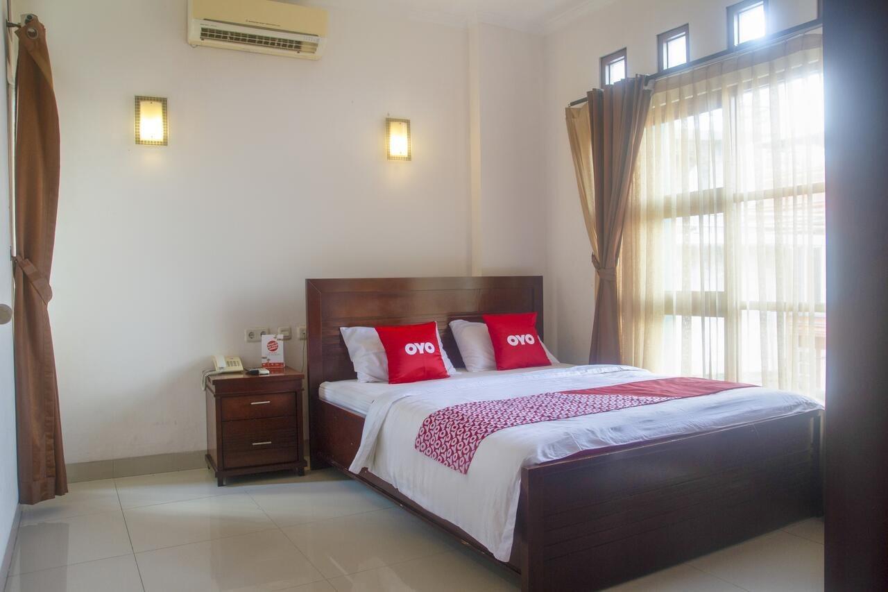Oyo 3894 Karunia Muslim Syariah Hotel Jakarta Buitenkant foto