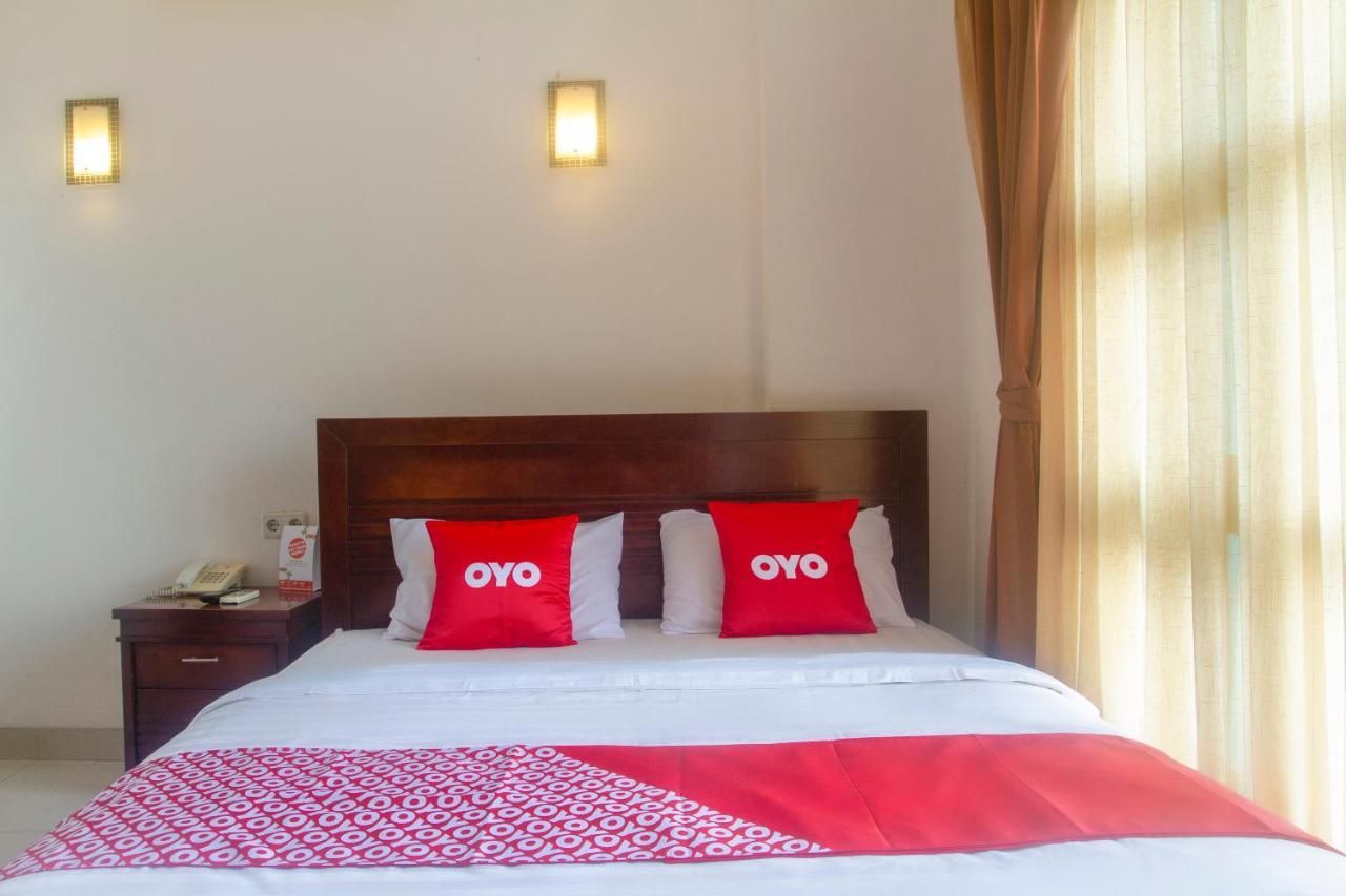 Oyo 3894 Karunia Muslim Syariah Hotel Jakarta Buitenkant foto