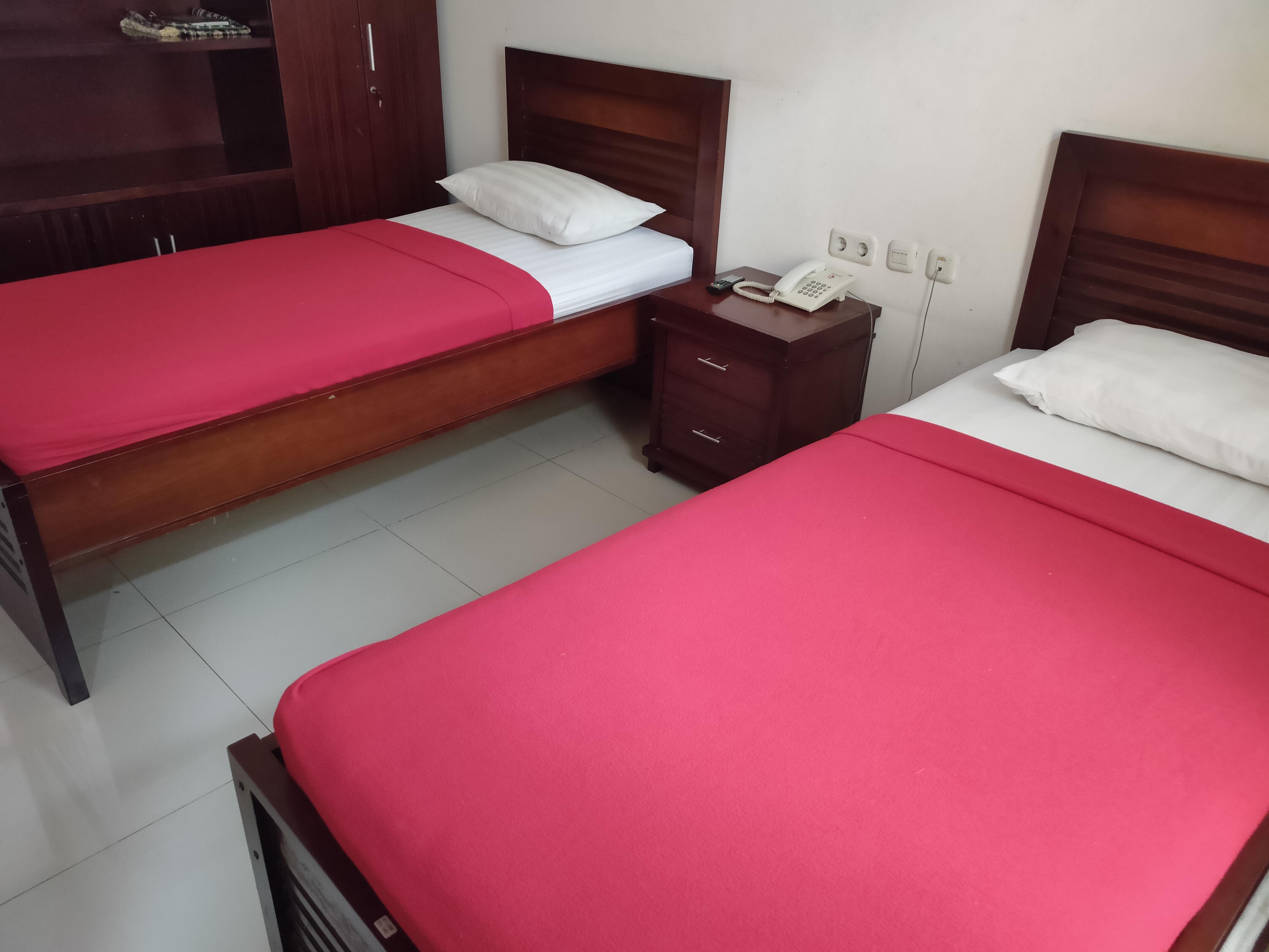 Oyo 3894 Karunia Muslim Syariah Hotel Jakarta Buitenkant foto