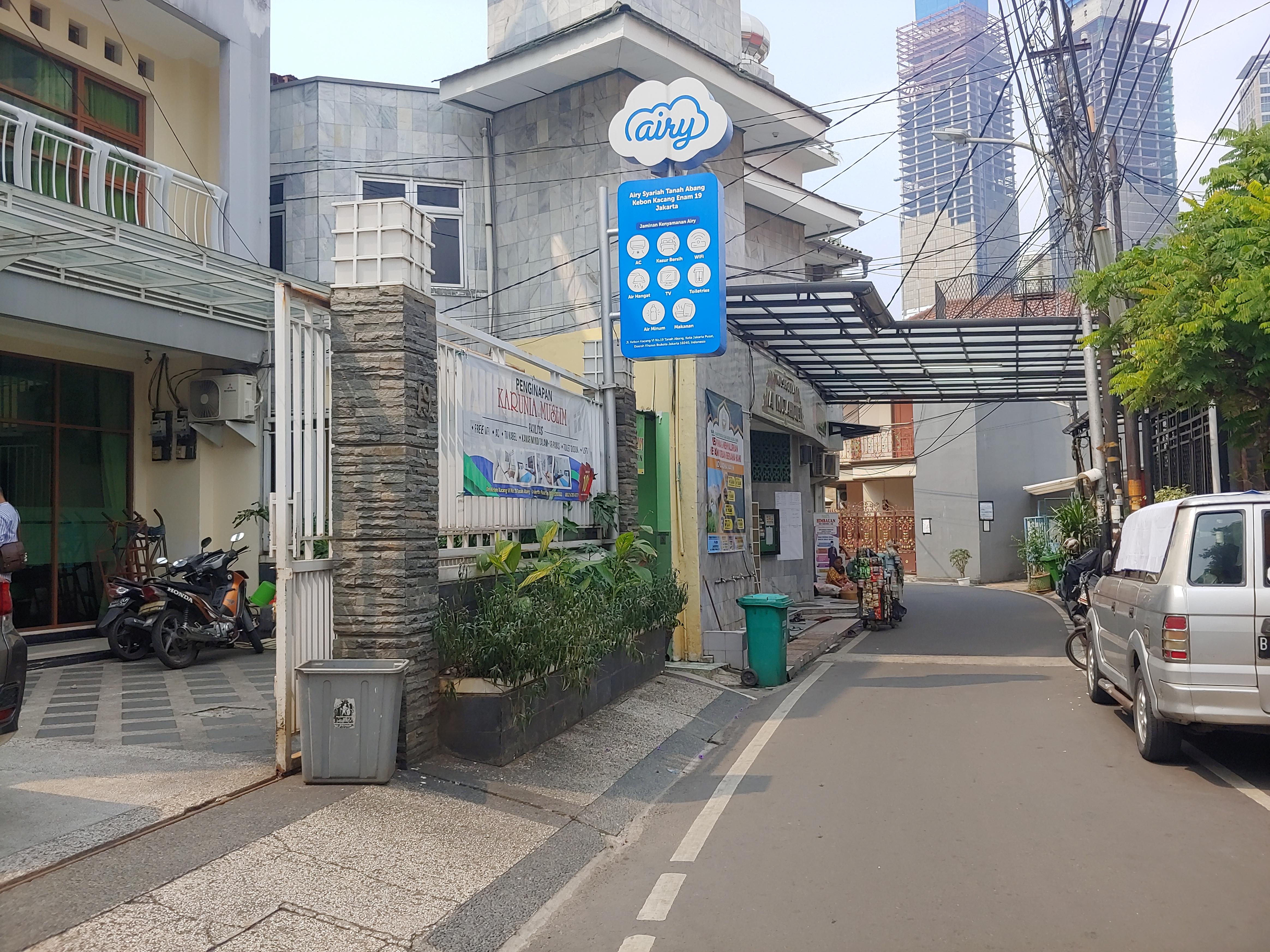 Oyo 3894 Karunia Muslim Syariah Hotel Jakarta Buitenkant foto