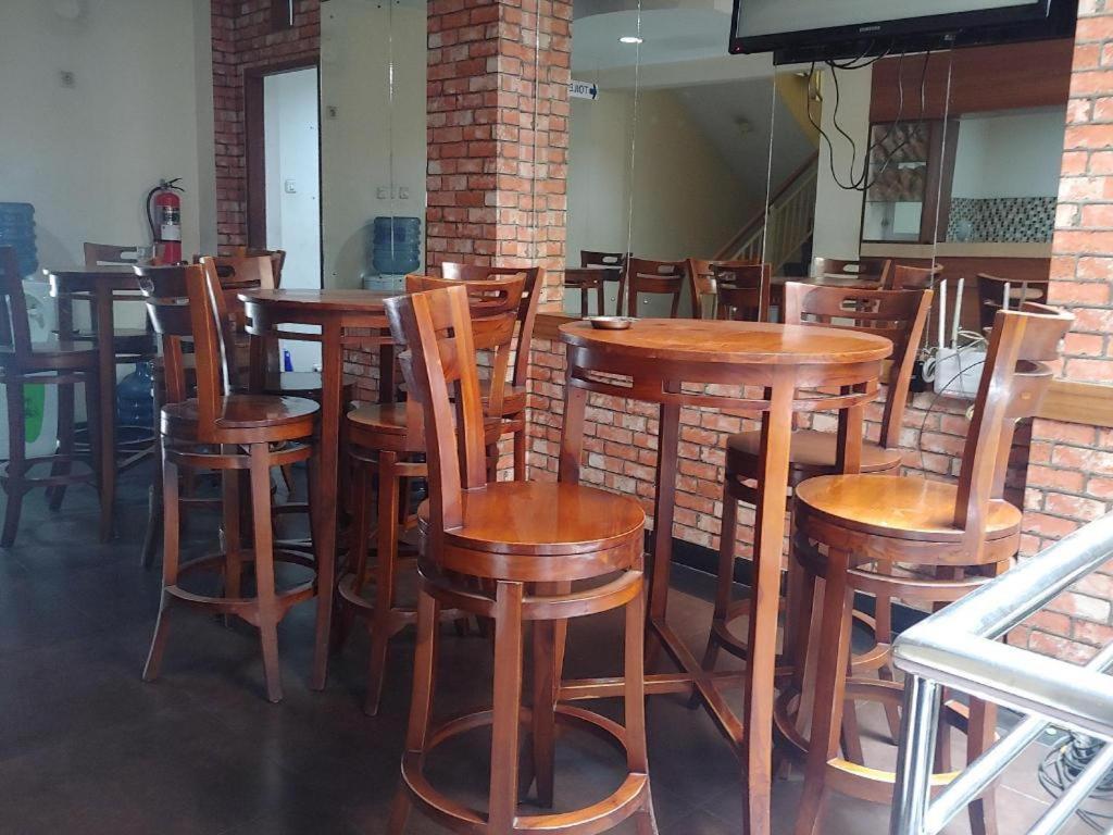 Oyo 3894 Karunia Muslim Syariah Hotel Jakarta Buitenkant foto