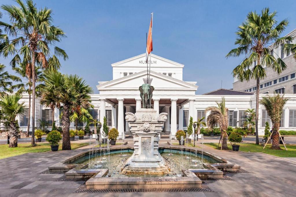 Oyo 3894 Karunia Muslim Syariah Hotel Jakarta Buitenkant foto